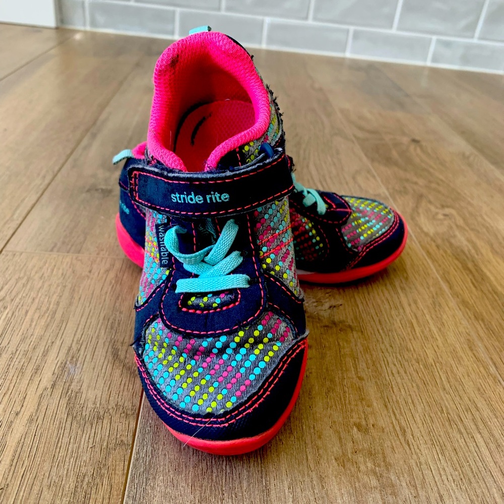 Toddler Stride Rite Size 8 Sneakers